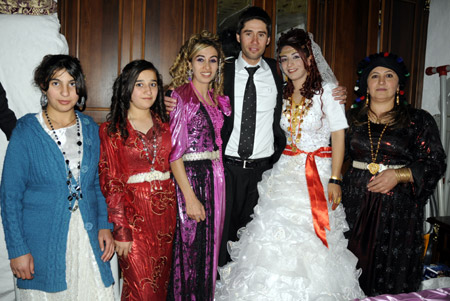 Yüksekova Düğünleri - Foto Galeri - 31.10.2010 164