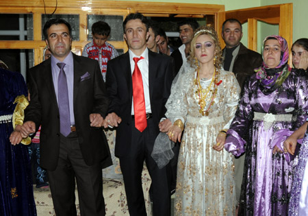Yüksekova Düğünleri - Foto Galeri - 31.10.2010 186