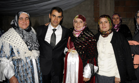 Yüksekova Düğünleri - Foto Galeri - 31.10.2010 201