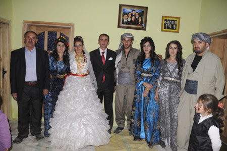 Yüksekova  Düğünleri 14  Kasım 2010 38