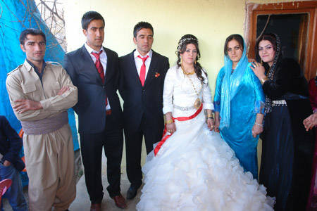 Şemdinli Düğünlerinden renkli fotoğraflar 05.12.2010 40