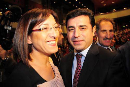 Kaya ölümünün 10. yılında anıldı 9