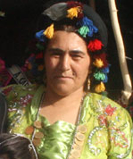 Kofi, Kürt kadınının 'baş tacı' 110