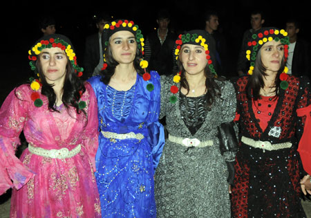 Kofi, Kürt kadınının 'baş tacı' 44