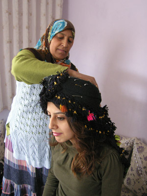 Kofi, Kürt kadınının 'baş tacı' 54