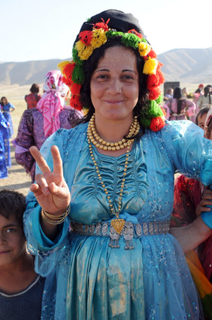 Kofi, Kürt kadınının 'baş tacı' 65