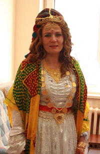 Kofi, Kürt kadınının 'baş tacı' 67
