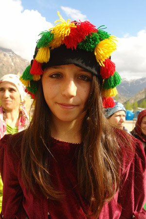 Kofi, Kürt kadınının 'baş tacı' 81