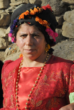 Kofi, Kürt kadınının 'baş tacı' 82