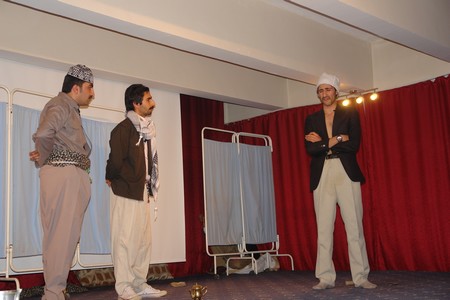 Şemdinli'de Kürtçe Tiyatroya Yoğun İlgi 30