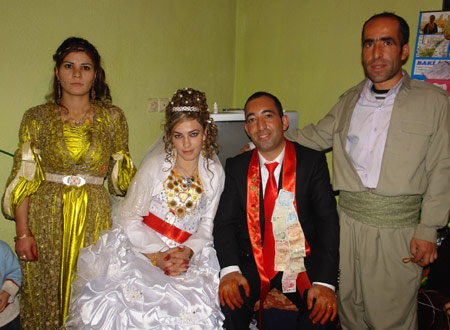 Yüksekova Düğünleri 26.12.2010 80