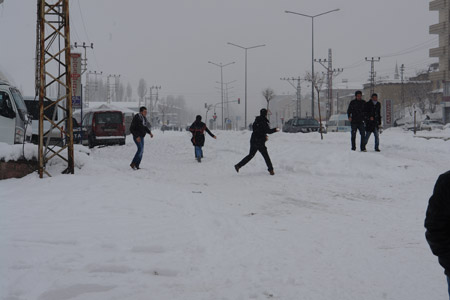 Yüksekova'da kar yağışı - 28-01-2011 5