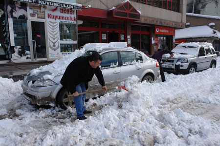 Yüksekova kar altında 34