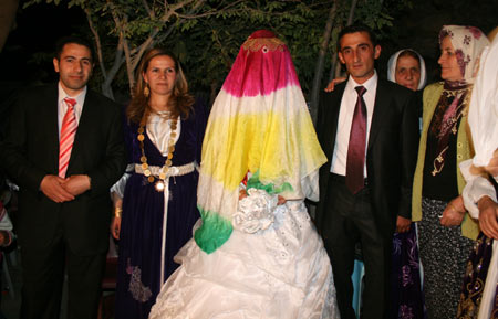 Hakkari Düğünlerinden Fotoğraflar - 4 Ekim 2009 100