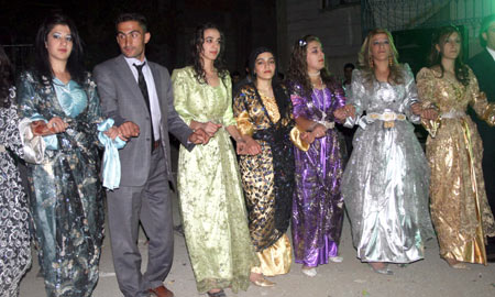 Hakkari Düğünlerinden Fotoğraflar - 4 Ekim 2009 105