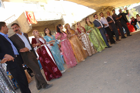 Hakkari Düğünlerinden Fotoğraflar - 4 Ekim 2009 44