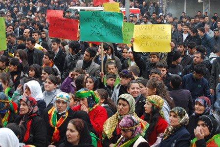 Hakkari'de 'Anadil' yürüyüşü 10