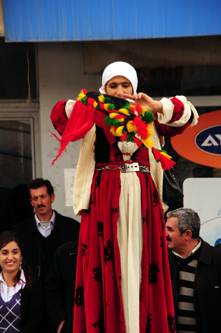 Hakkari'de 'Anadil' yürüyüşü 19