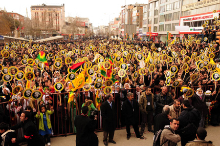 Hakkari'de 'Anadil' yürüyüşü 20