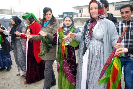 Hakkari'de 'Anadil' yürüyüşü 27