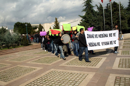 Hakkari'de 'Anadil' yürüyüşü 41