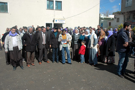 Hakkari'de 'Anadil' yürüyüşü 73