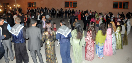 Yüksekova düğünleri (4 Ekim 2009) 54