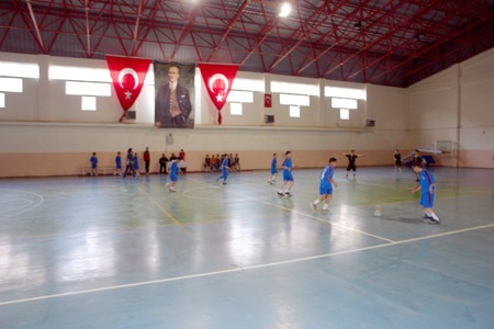 Şemdinli'de hentbol turnuvası 11