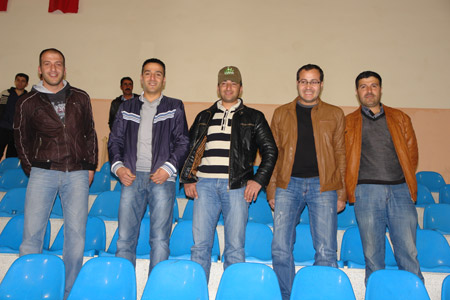 Şemdinli'de hentbol turnuvası 27