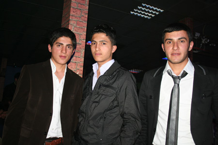 Yüksekova'da öğrencilerden YGS öncesi moral gecesi - 13-03-2011 57
