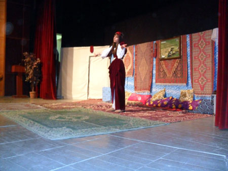 Hakkari'de düzenlenen Kürtçe tiyatrodan fotoğraflar 19