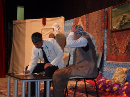 Hakkari'de düzenlenen Kürtçe tiyatrodan fotoğraflar 29