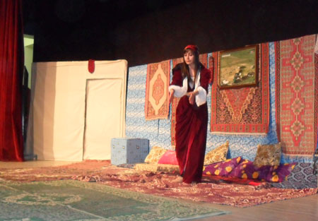 Hakkari'de düzenlenen Kürtçe tiyatrodan fotoğraflar 6