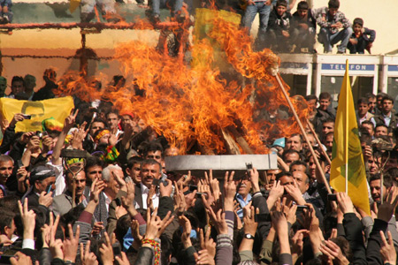 Şırnak'ta Newroz ateşi yakıldı 12