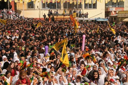 Şırnak'ta Newroz ateşi yakıldı 14
