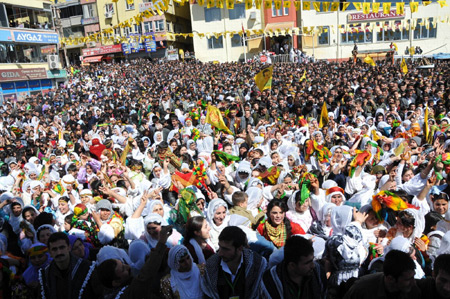 Şırnak'ta Newroz ateşi yakıldı 3