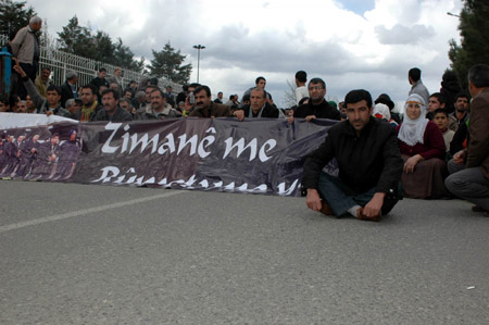 Diyabakır'da eylem başladı 14