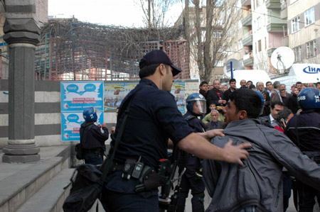 Diyabakır'da eylem başladı 40