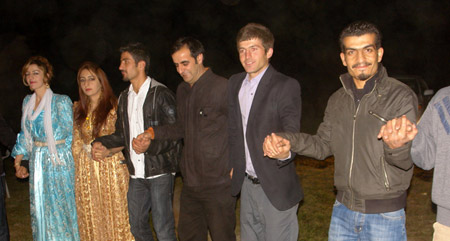 Yüksekova Düğünleri 18 Ekim 2009 196