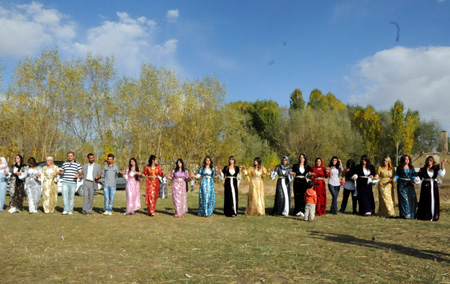 Yüksekova Düğünleri 18 Ekim 2009 26