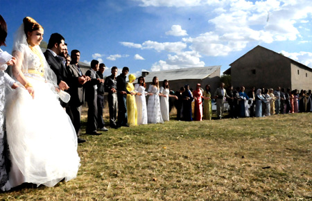 Yüksekova Düğünleri 18 Ekim 2009 32