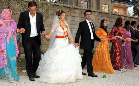 Yüksekova Düğünleri 18 Ekim 2009 63