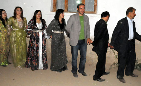 Yüksekova Düğünleri 18 Ekim 2009 72