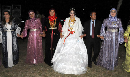 Yüksekova Düğünleri 18 Ekim 2009 75