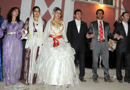 Yüksekova Düğünleri 18 Ekim 2009 78