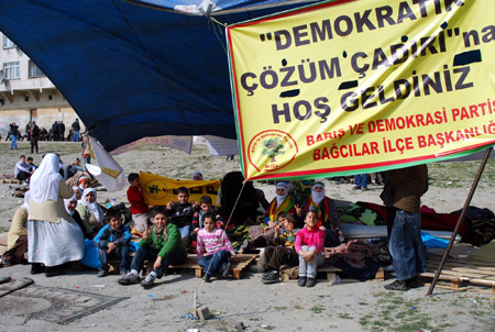 'Çözüm Çadırları' eylemleri sürüyor 17