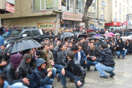 Hakkari'de 'şifre' protestosu 21