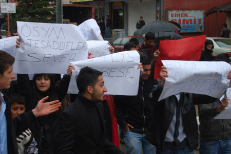 Hakkari'de 'şifre' protestosu 3