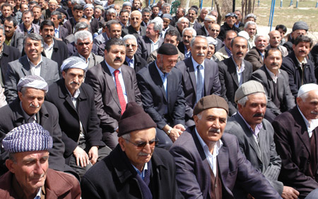 Gever'de 'Sivil Cuma namazı' 2