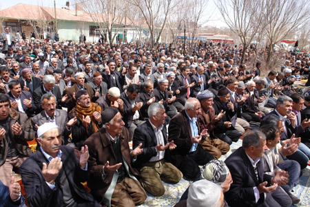 Gever'de 'Sivil Cuma namazı' 31